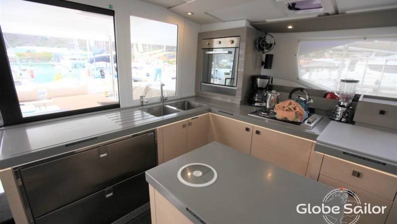 Fountaine Pajot Saona 47