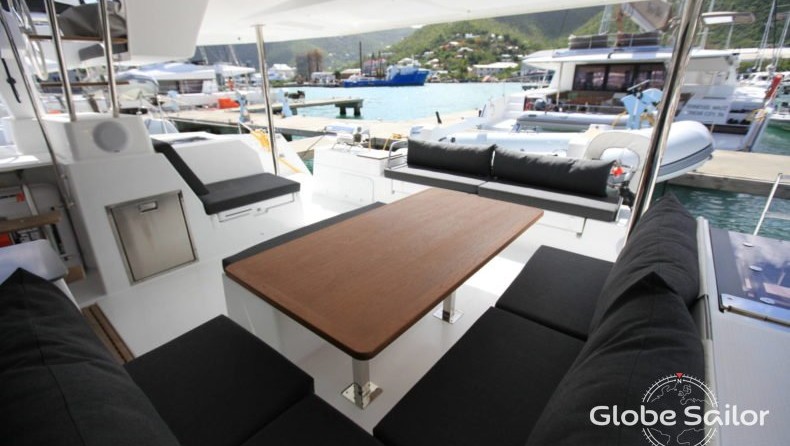Fountaine Pajot Saona 47