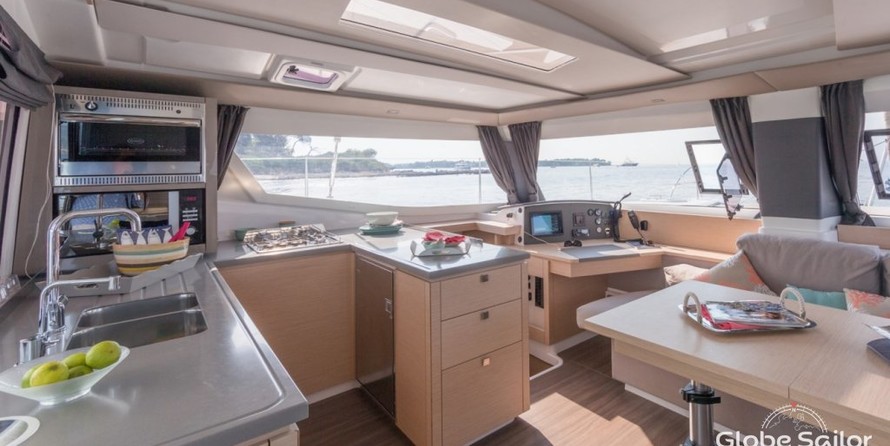 Fountaine Pajot Helia 44 Evolution