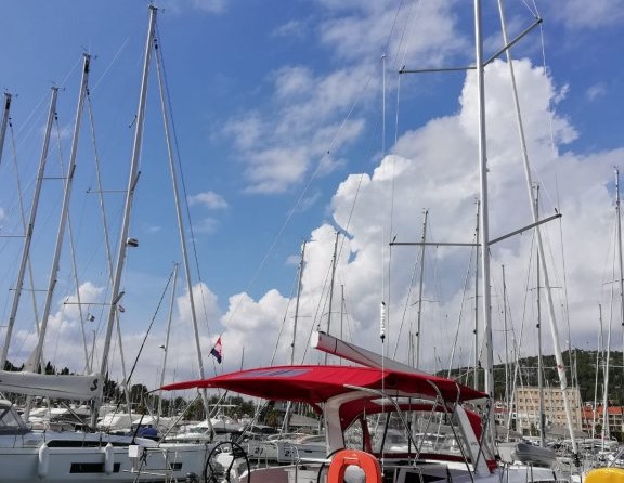 Beneteau Oceanis 46.1