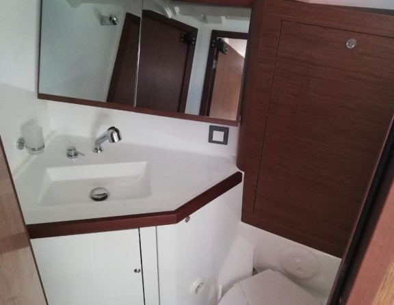 Beneteau Oceanis 46.1