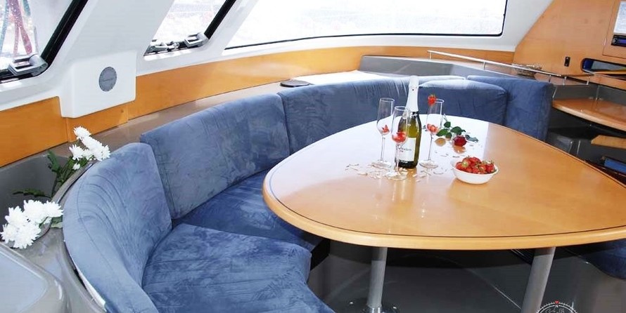 Fountaine Pajot Lavezzi 40