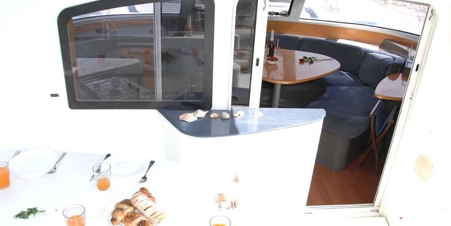 Fountaine Pajot Lavezzi 40