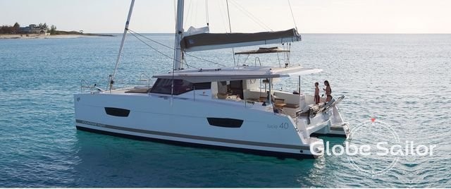 Fountaine Pajot Lucia 40