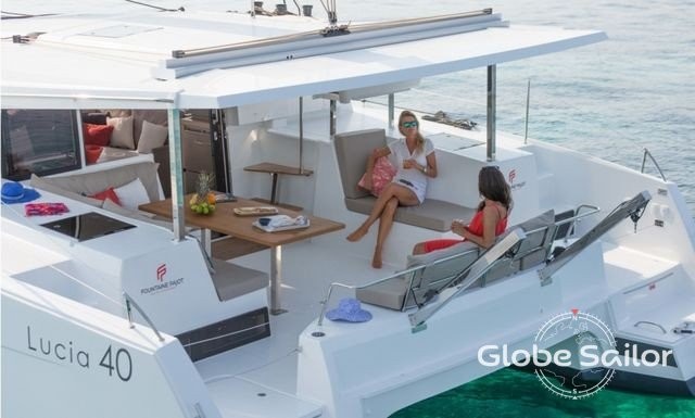 Fountaine Pajot Lucia 40