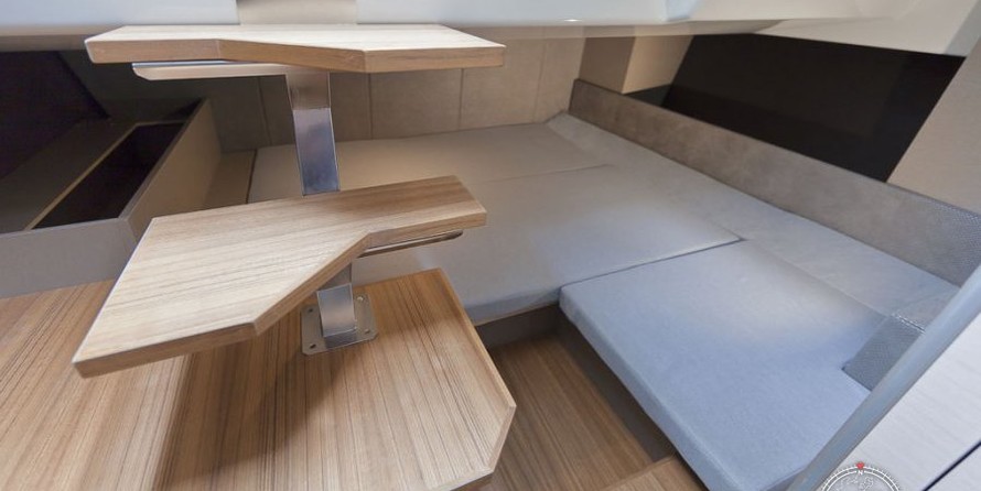 Cranchi Endurance 30