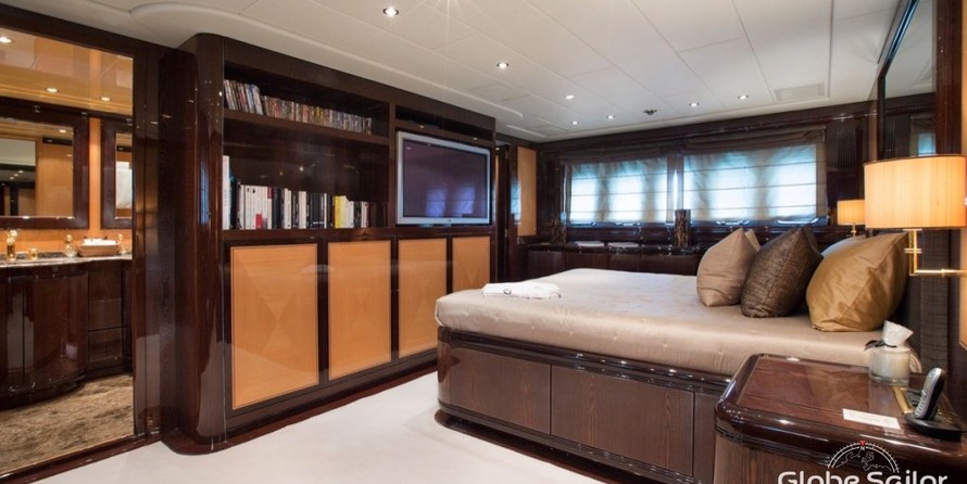 Overmarine Mangusta 92