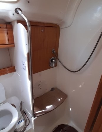 Bavaria 39