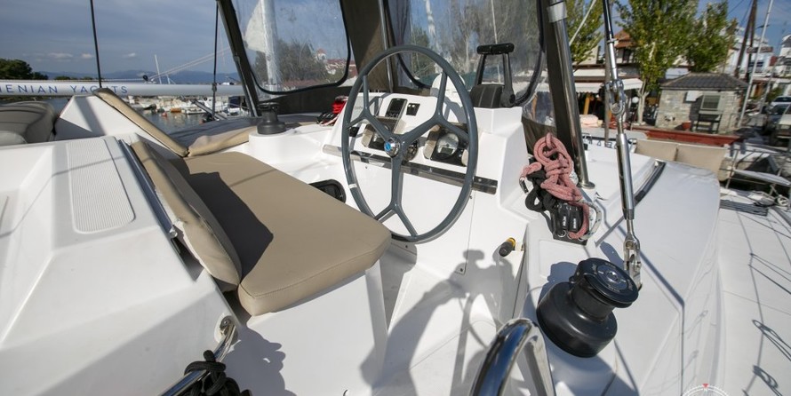 Bali catamarans 4.0 lounge