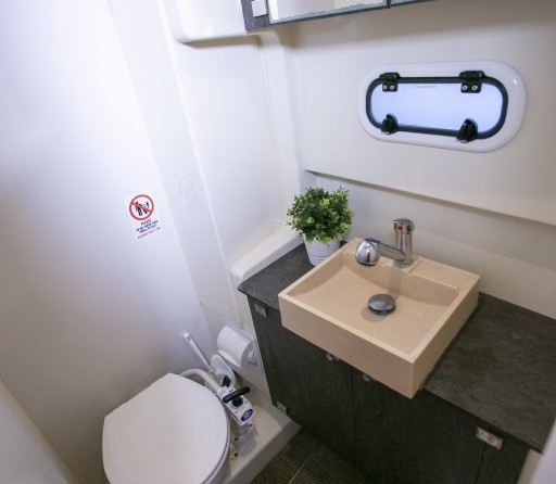 Bali catamarans 4.0 lounge