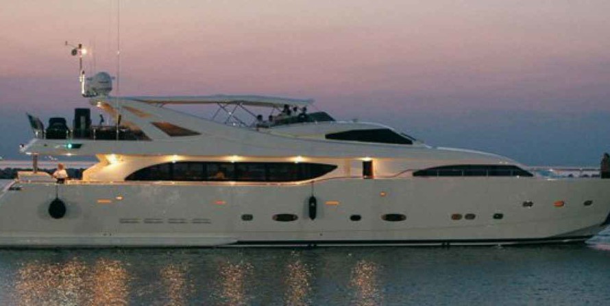 Ferretti 112