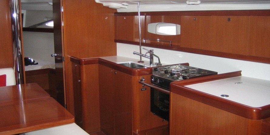 Beneteau Oceanis 40