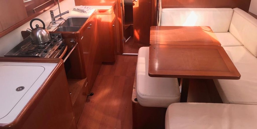 Beneteau Oceanis 40