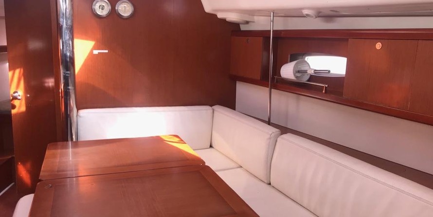 Beneteau Oceanis 40