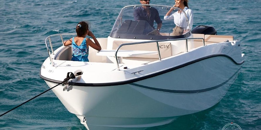 Quicksilver Activ 755 Open