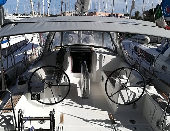 Beneteau Oceanis 35