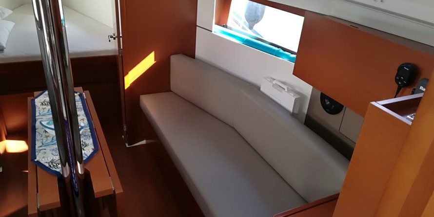 Beneteau Oceanis 35