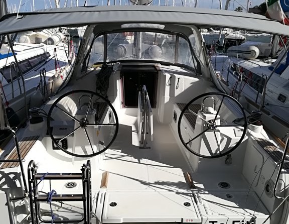 Beneteau Oceanis 35