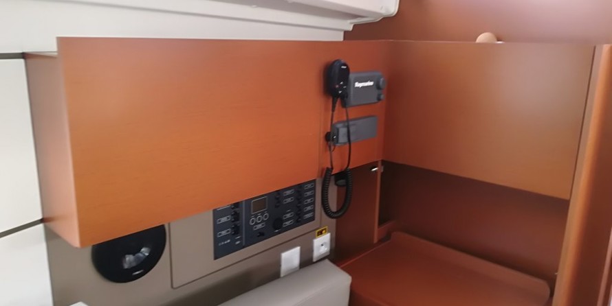 Beneteau Oceanis 35