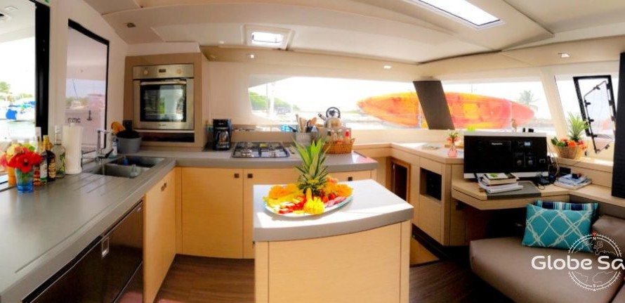 Fountaine Pajot Saona 47