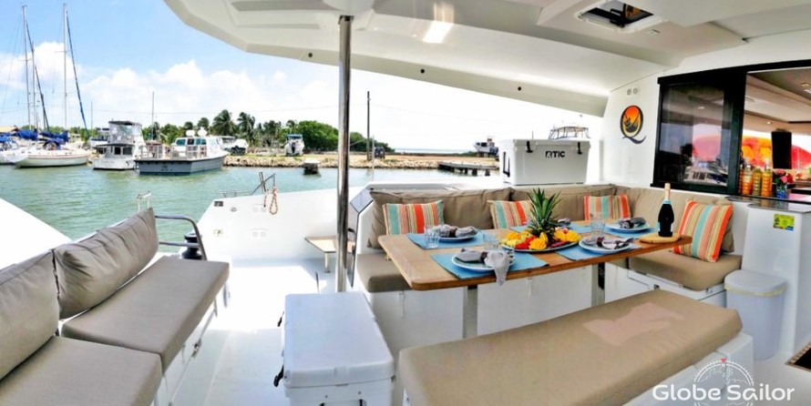 Fountaine Pajot Saona 47