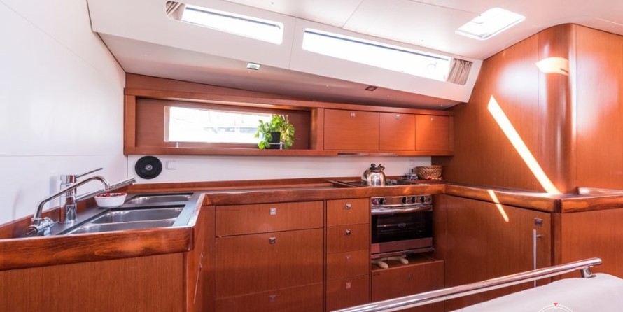 Beneteau Oceanis 48