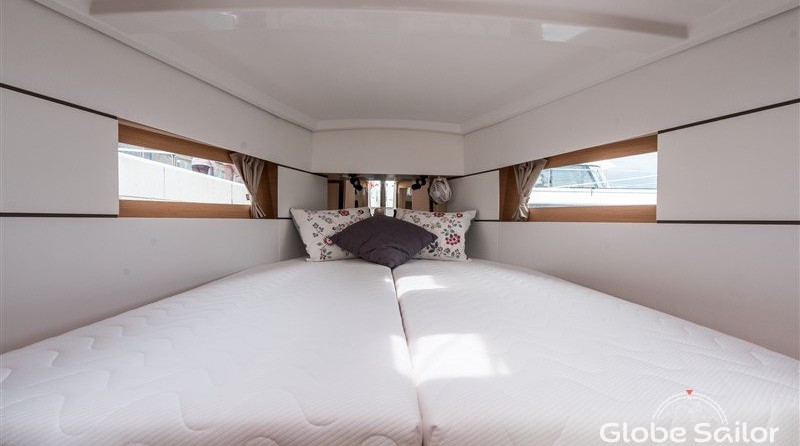 Beneteau Oceanis 38.1