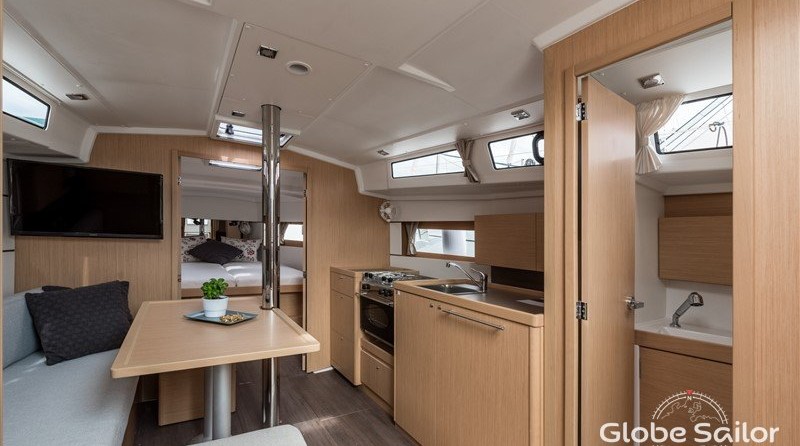 Beneteau Oceanis 38.1