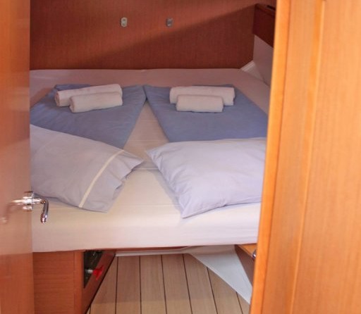 Jeanneau 53
