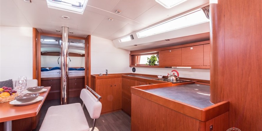 Beneteau Oceanis 48