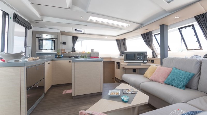 Fountaine Pajot Saona 47
