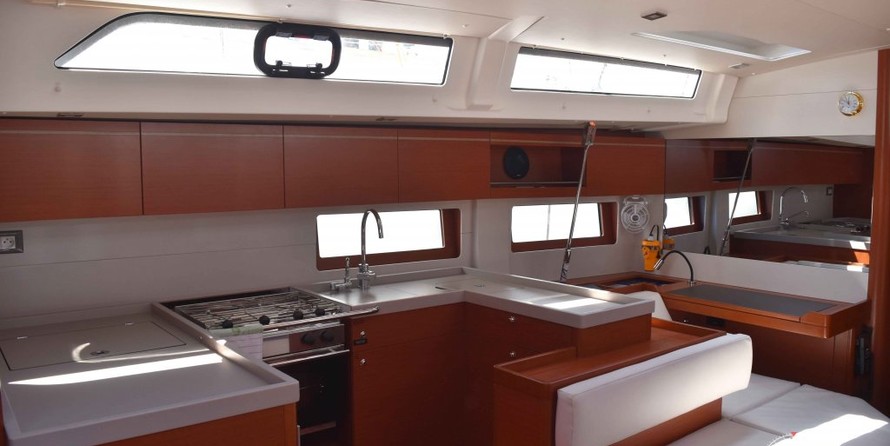 Beneteau Oceanis 51.1