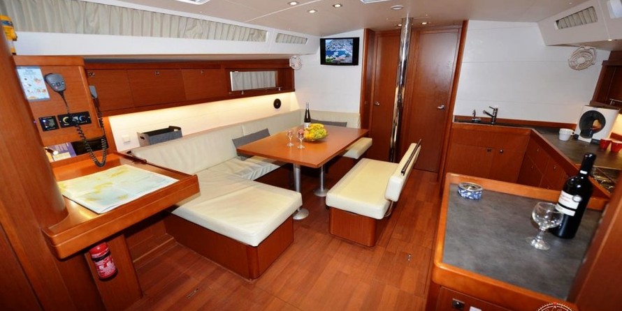Beneteau Oceanis 48