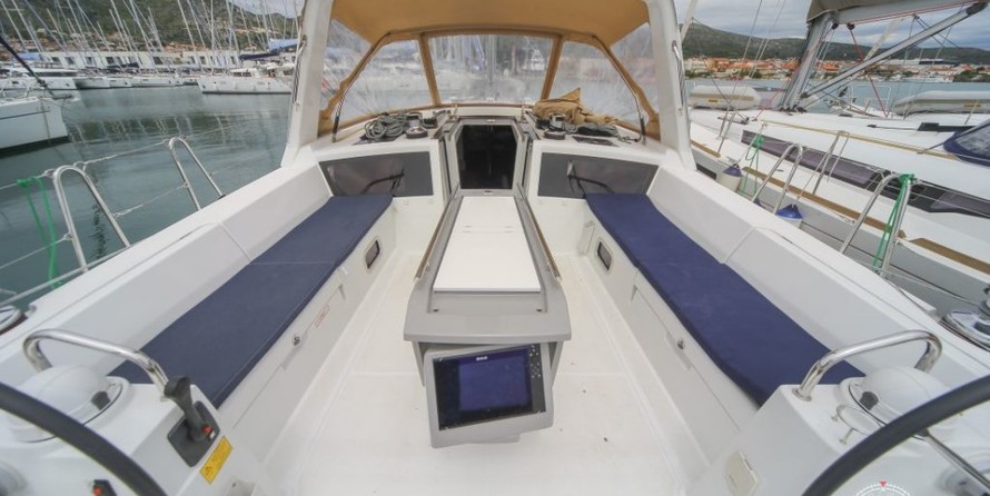 Beneteau Oceanis 48