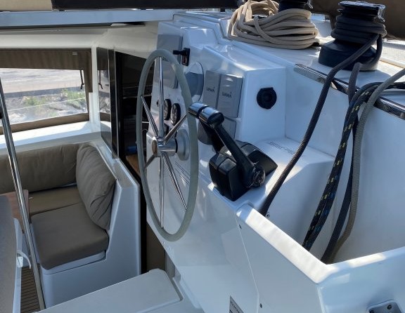 Fountaine Pajot Lucia 40