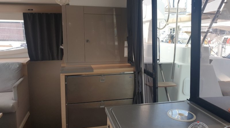 Fountaine Pajot Helia 44