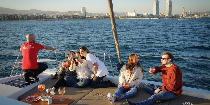 Bali catamarans 4.0 lounge