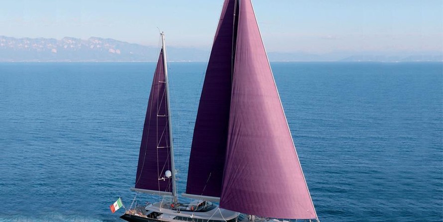 Perini Navi Baracuda