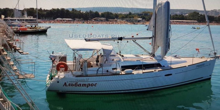 Beneteau Oceanis 37