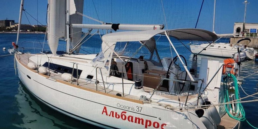 Beneteau Oceanis 37