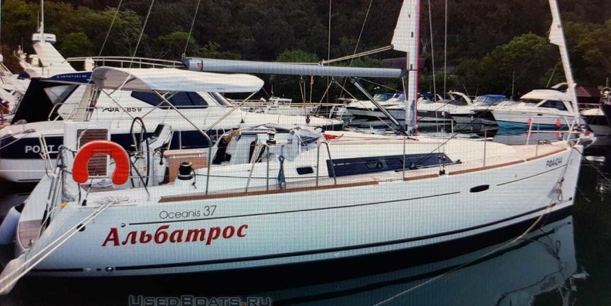 Beneteau Oceanis 37