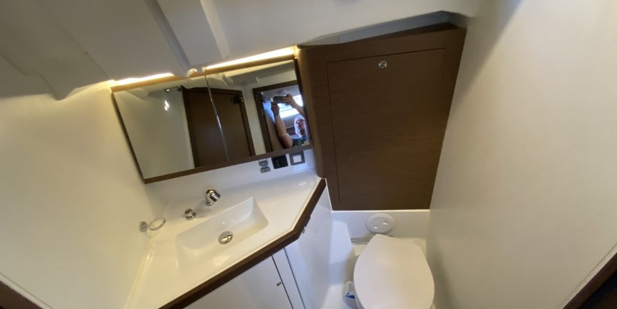 Beneteau Oceanis 46.1