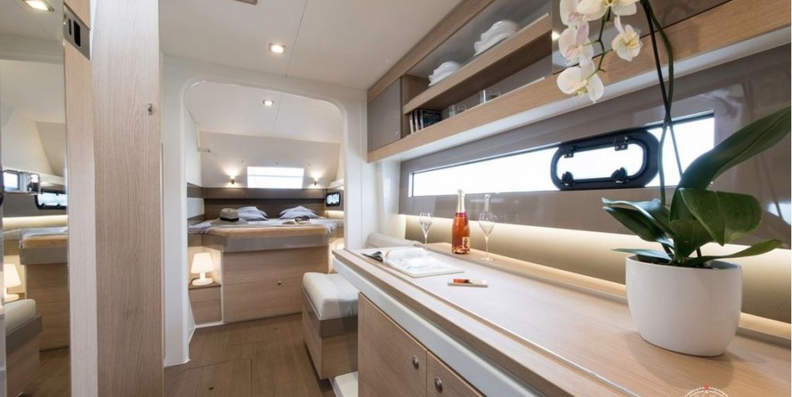 Bali catamarans 4.0 lounge