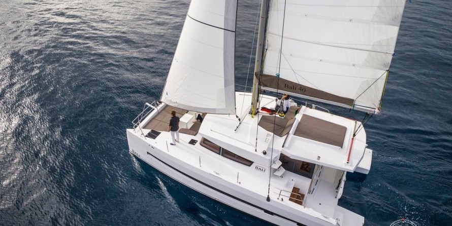 Bali catamarans 4.0 lounge