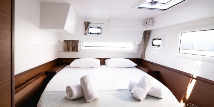 Lagoon 42