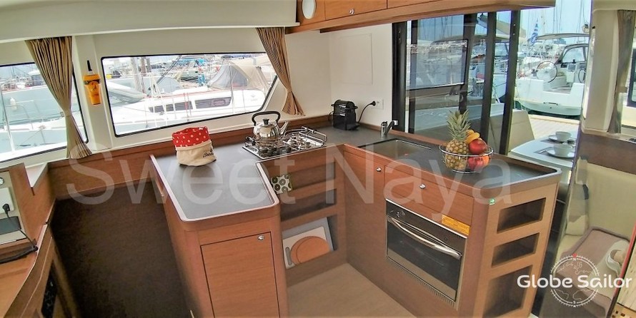 Lagoon 42