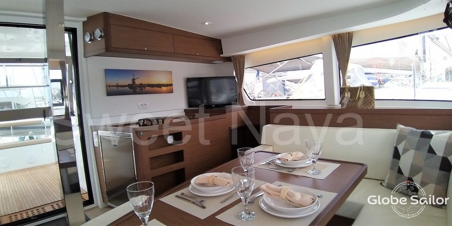 Lagoon 42