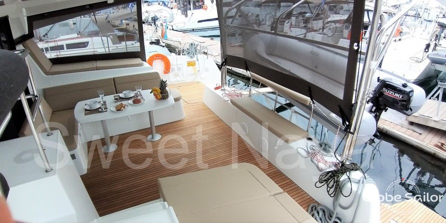 Lagoon 42