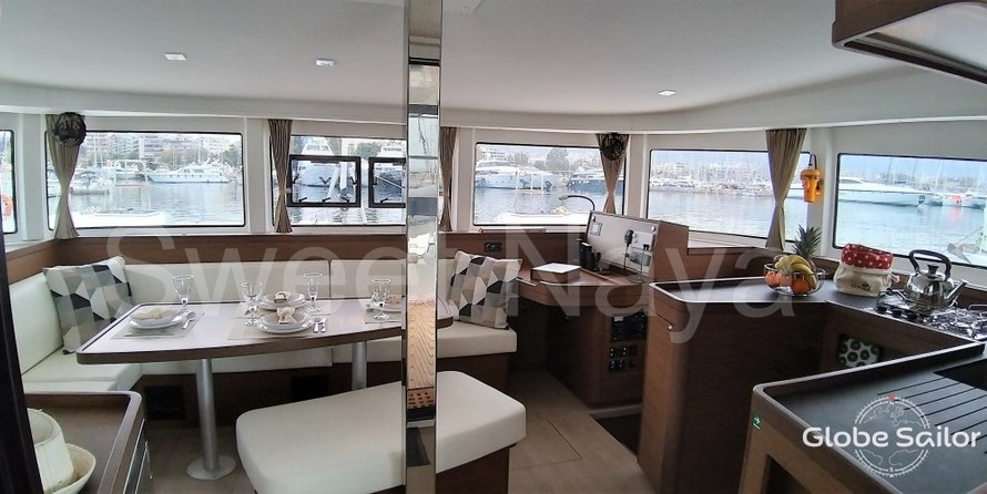 Lagoon 42
