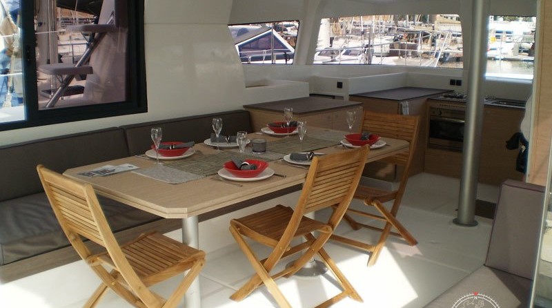 Bali catamarans 4.0 lounge